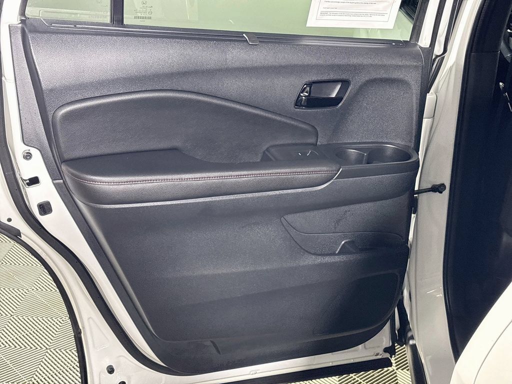 Used 2025 Honda Passport Black Edition image 20