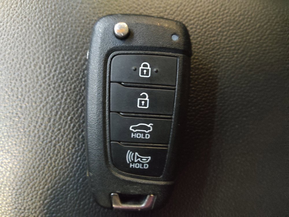 Used 2024 Hyundai Elantra SE FWD image 32
