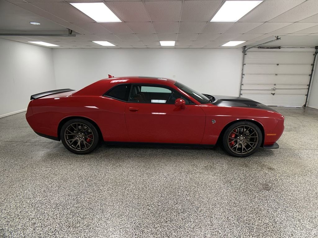 Used 2016 Dodge Challenger SRT Hellcat image 9