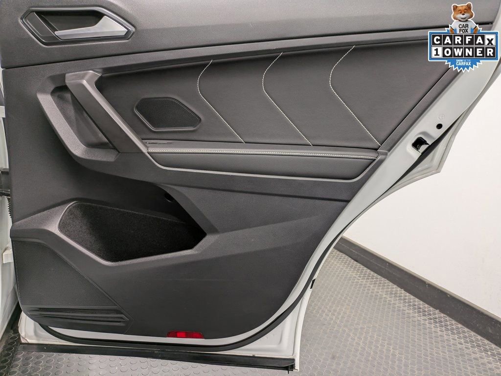 Used 2022 Volkswagen Tiguan SE R-Line image 27