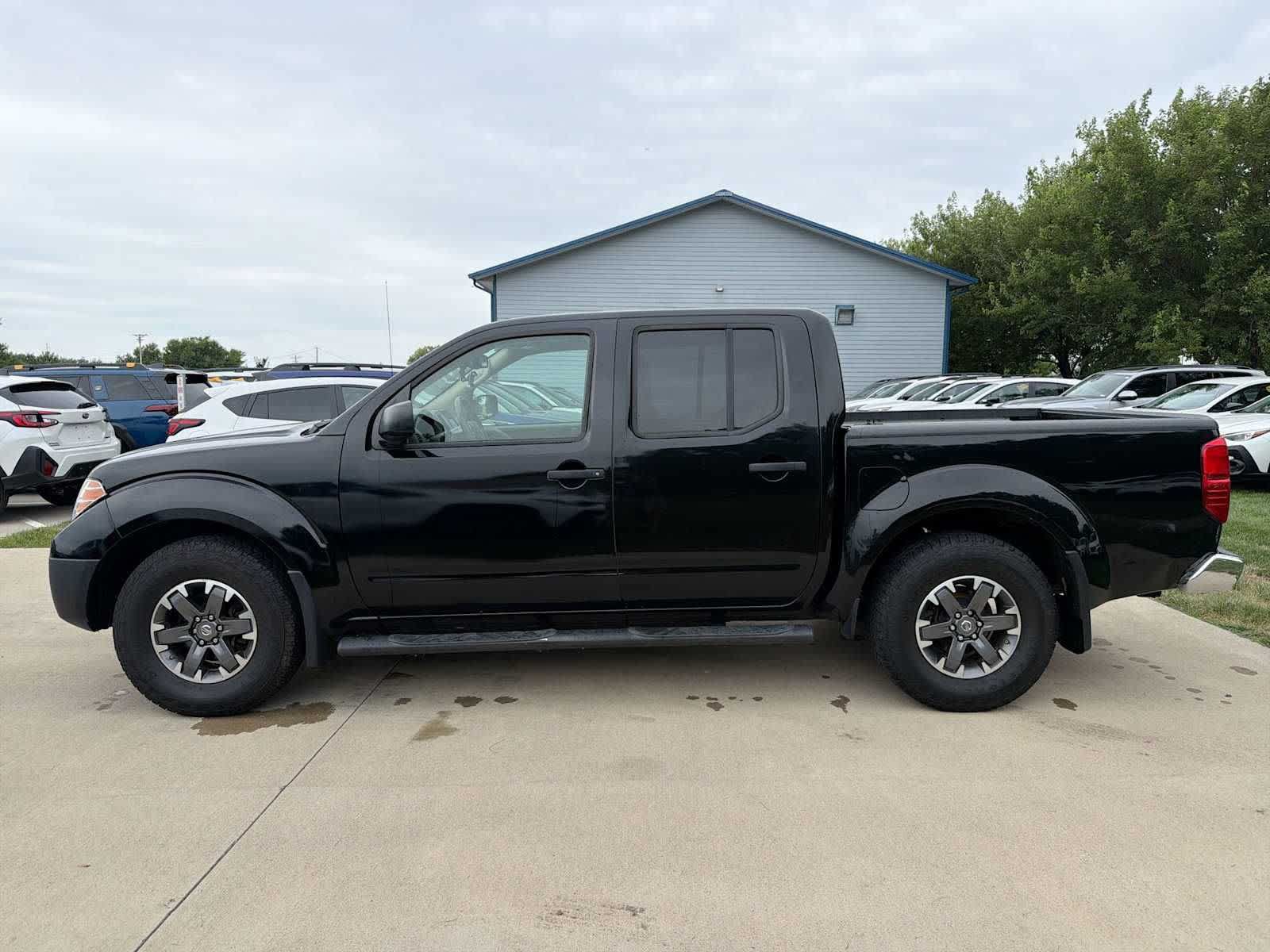 Used 2018 Nissan Frontier SV w/ Value Truck Package RWD image 3