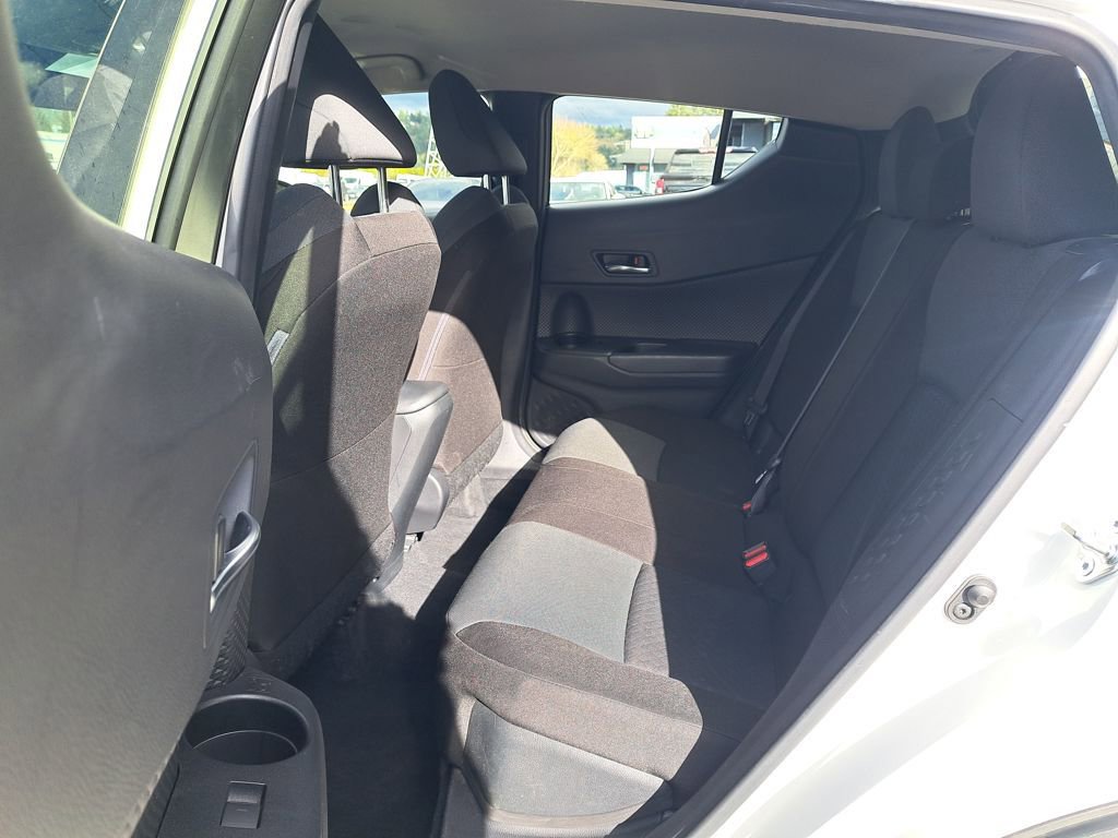 Used 2020 Toyota C-HR LE image 13