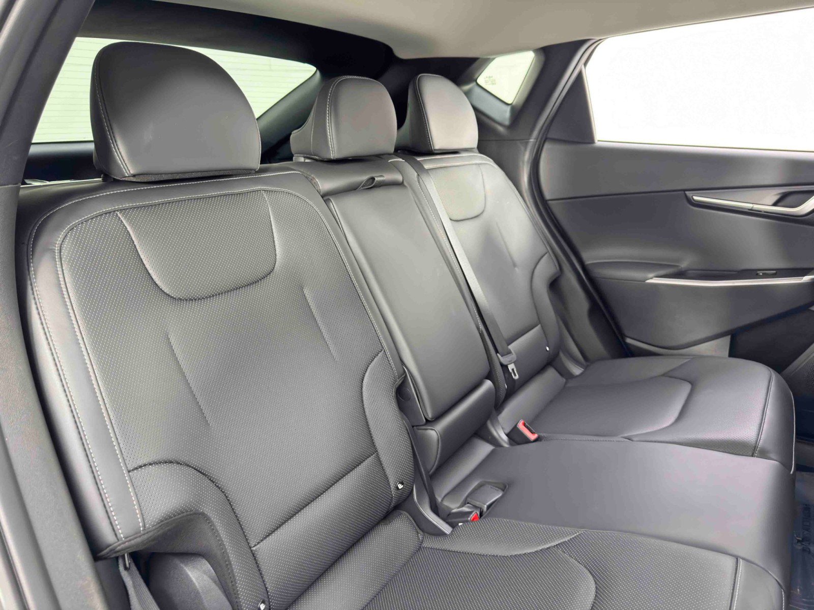 Used 2023 Kia EV6 Wind image 35