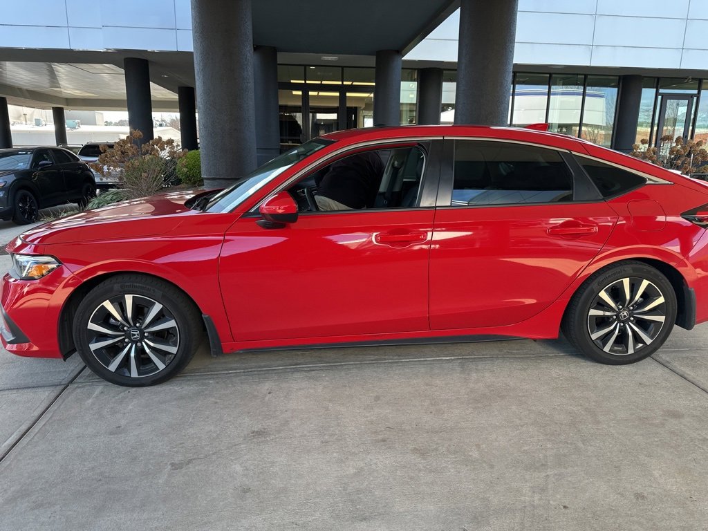 Used 2022 Honda Civic EX-L image 2