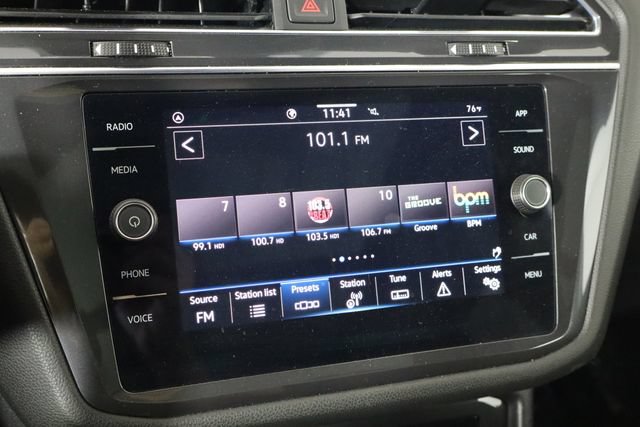 Used 2023 Volkswagen Tiguan SE R-Line FWD image 27
