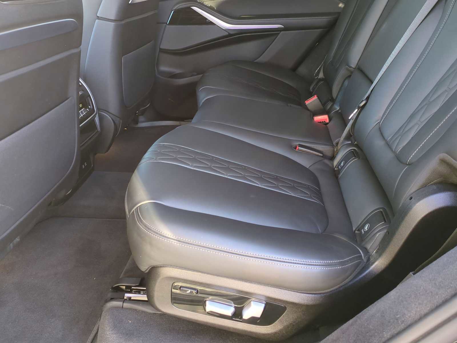 Used 2025 BMW X7 xDrive40i image 26