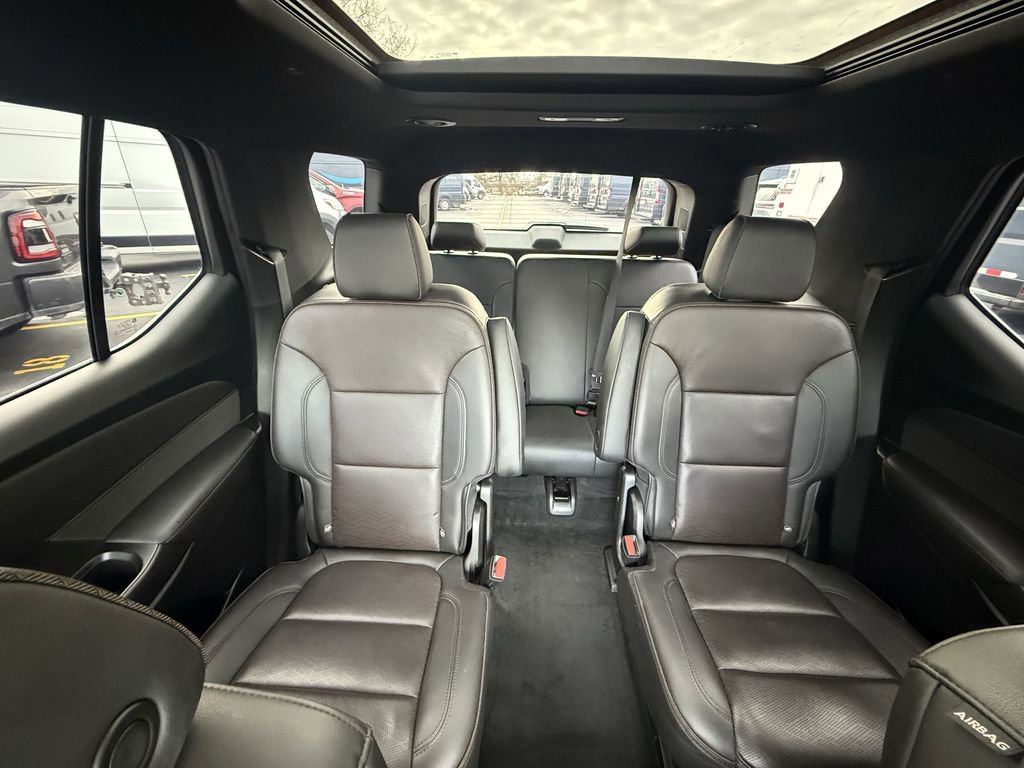 Used 2023 Chevrolet Traverse High Country image 26