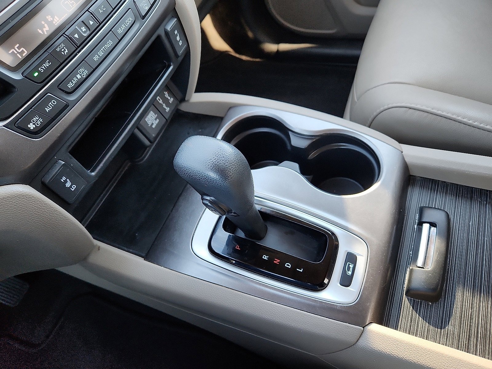 Used 2017 Honda Pilot EX-L image 25