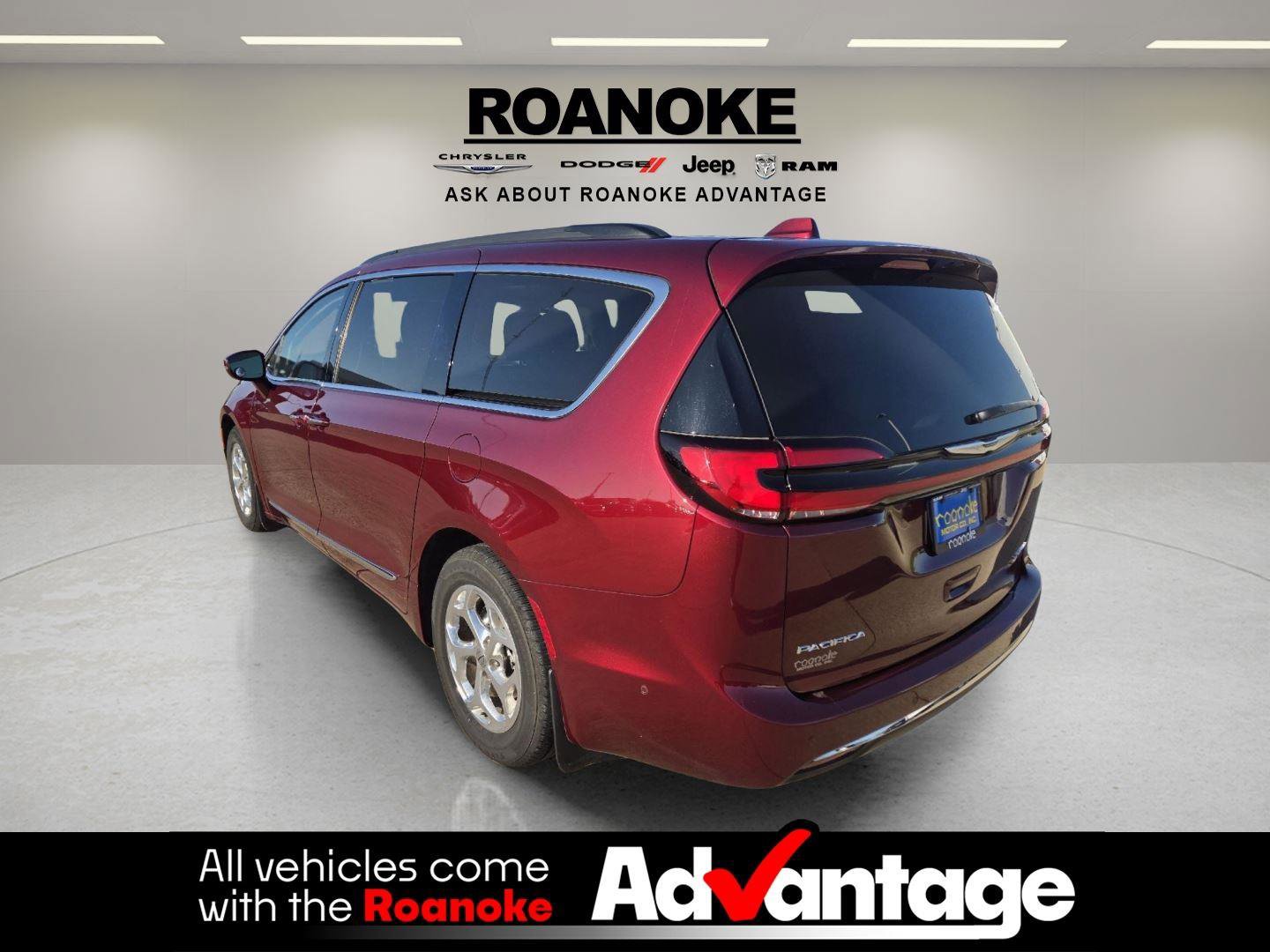 Used 2022 Chrysler Pacifica Limited image 5