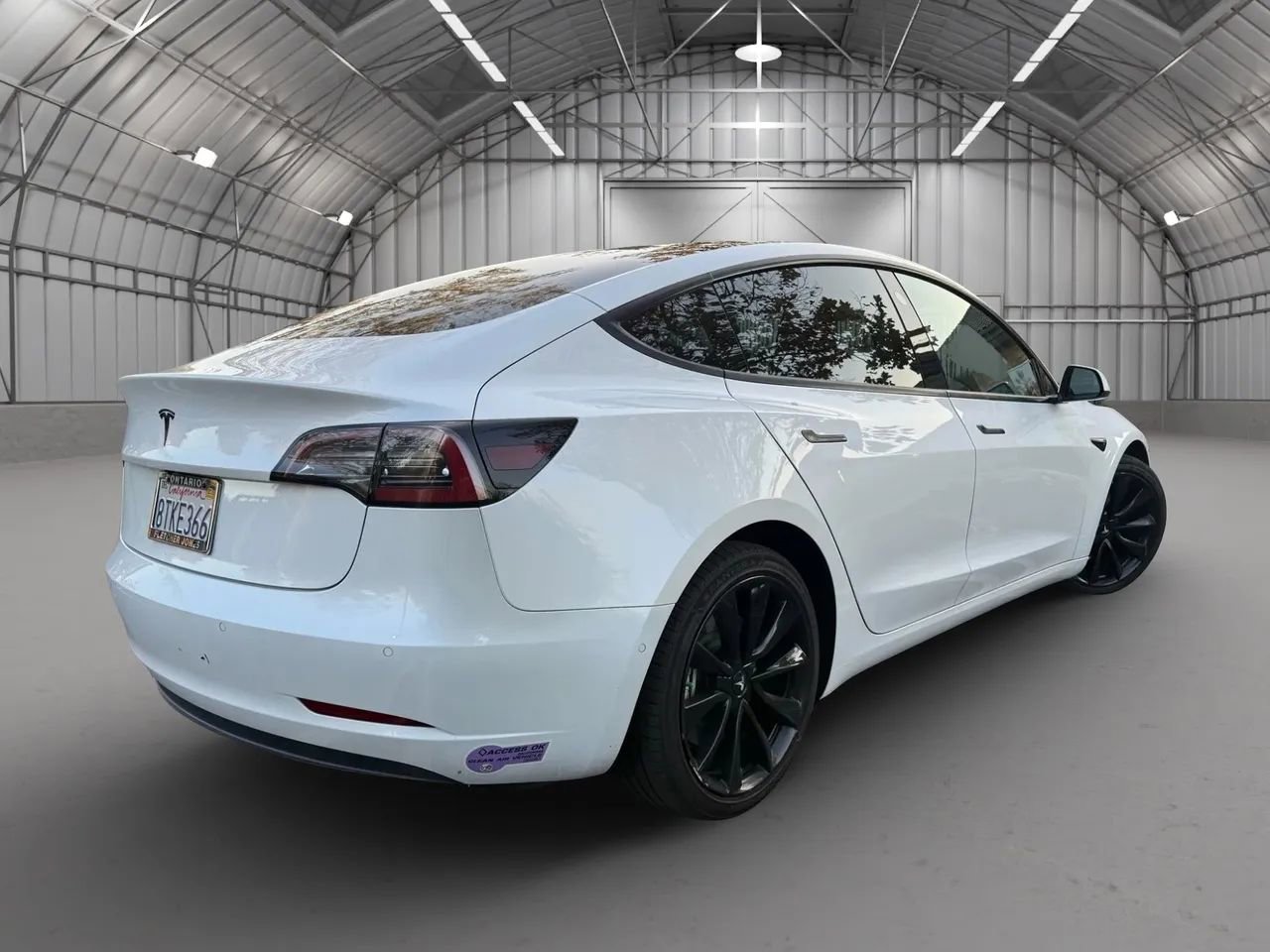 Used 2018 Tesla Model 3 Long Range image 5