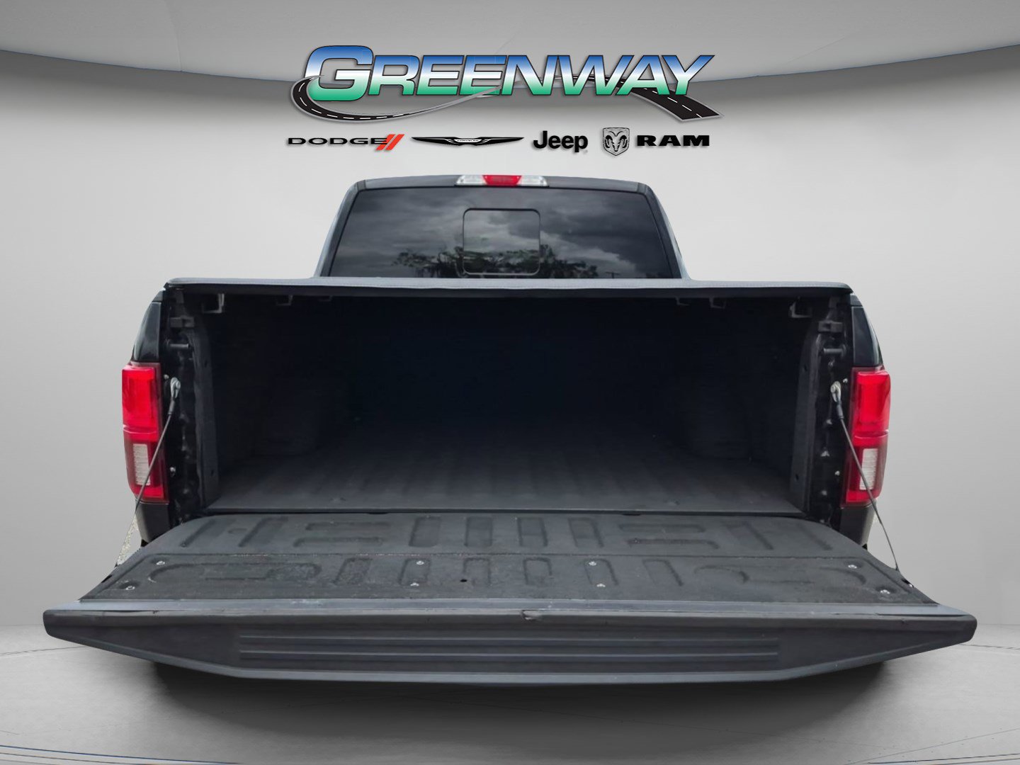 Used 2019 Ford F150 XLT w/ Equipment Group 302A Luxury AWD/4WD image 5