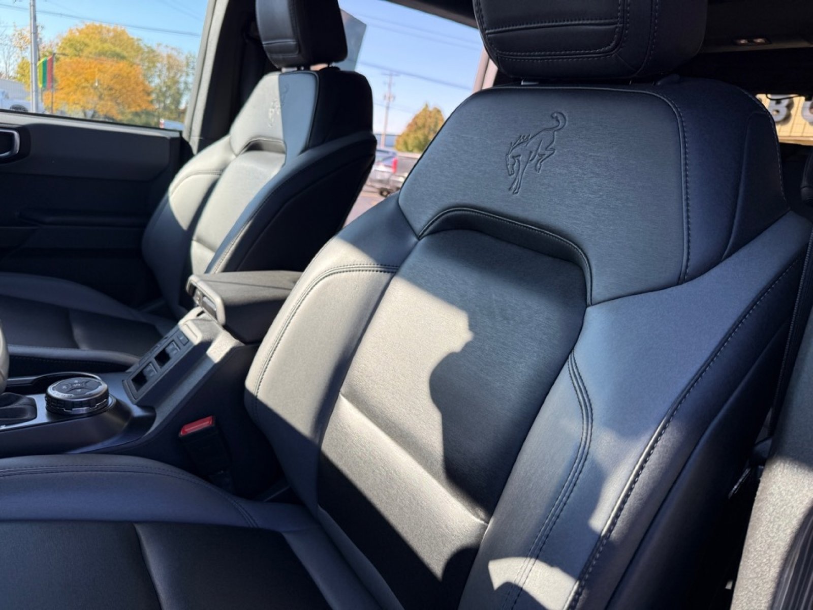 Used 2024 Ford Bronco Black Diamond image 16