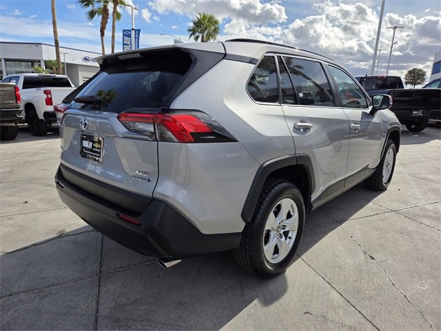 Used 2021 Toyota RAV4 XLE w/ Convenience Package image 6