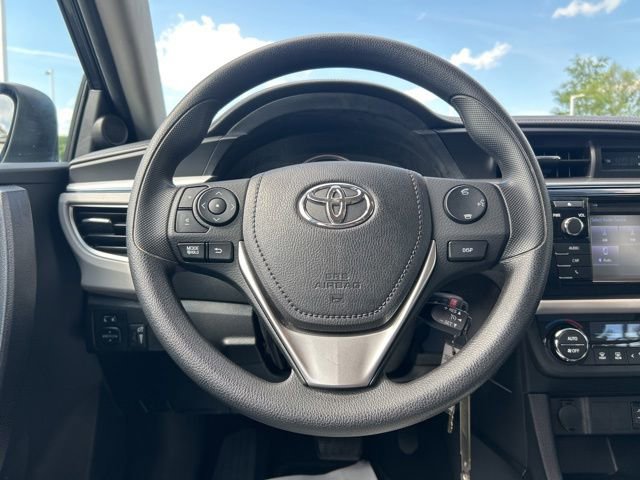 Used 2015 Toyota Corolla LE FWD image 18