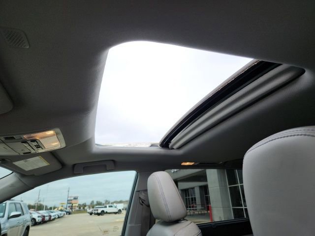 Used 2019 Toyota Highlander XLE image 23