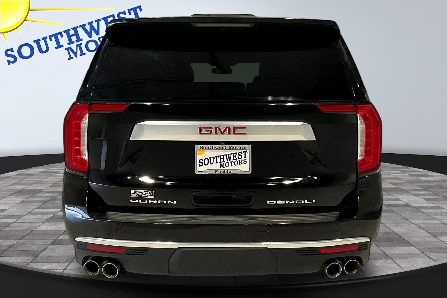 Used 2023 GMC Yukon XL Denali RWD image 6