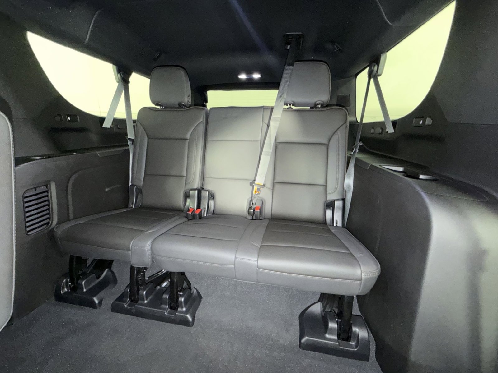 Used 2023 Chevrolet Suburban High Country w/ Advanced Technology Package image 26