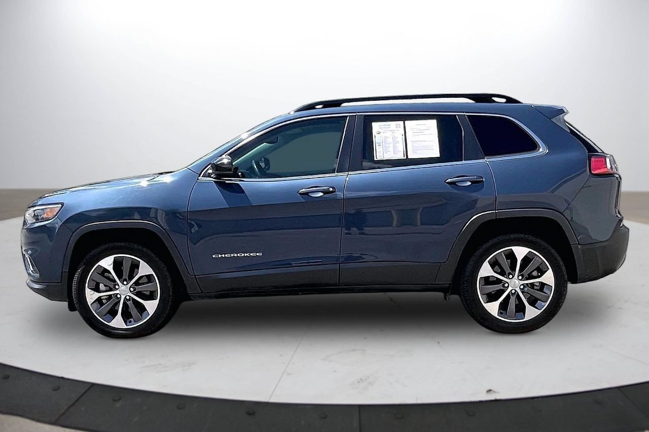 Certified 2022 Jeep Cherokee Limited w/ Elite Package AWD/4WD image 5