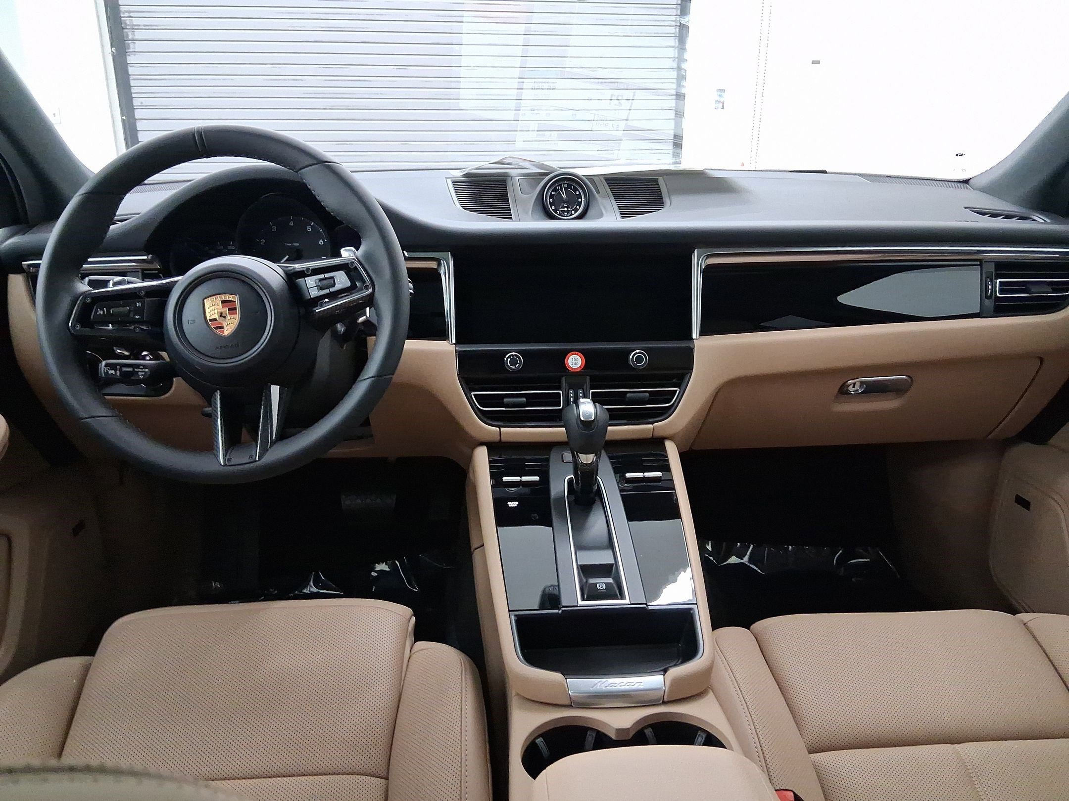 Used 2026 Porsche Macan image 15