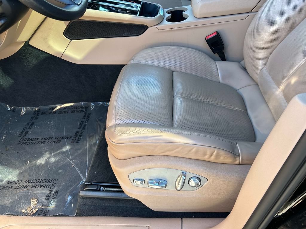 Used 2023 Porsche Macan Turbo AWD/4WD image 20