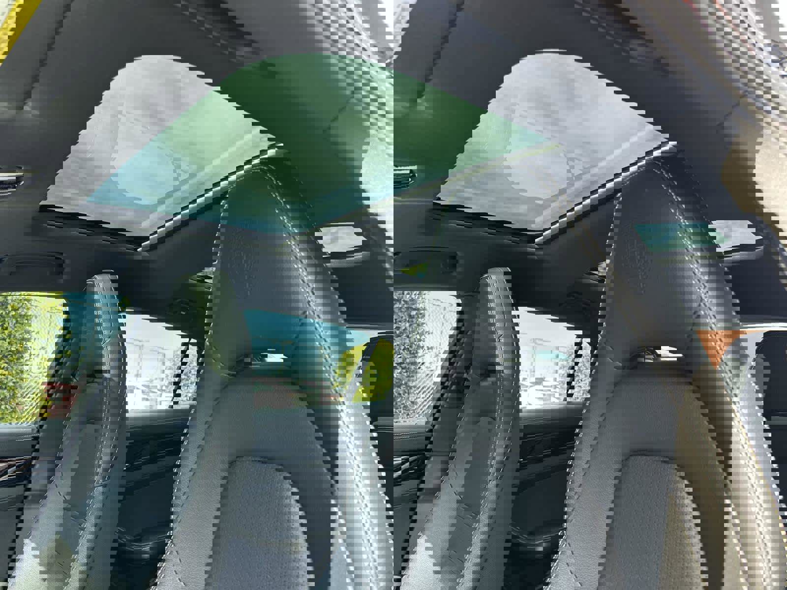 Used 2020 Porsche Panamera 4 image 32