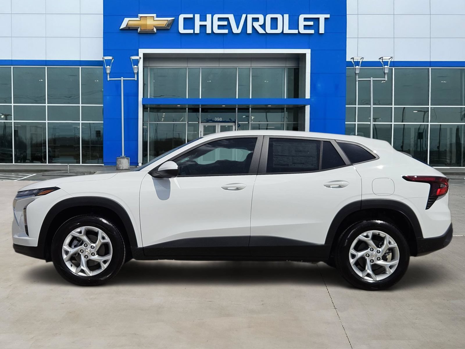 New 2026 Chevrolet Trax LS w/ LS Convenience Package FWD image 3