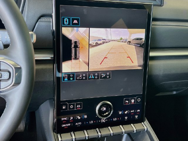 New 2027 GMC Terrain Elevation w/ Elevation Premium Package FWD image 9