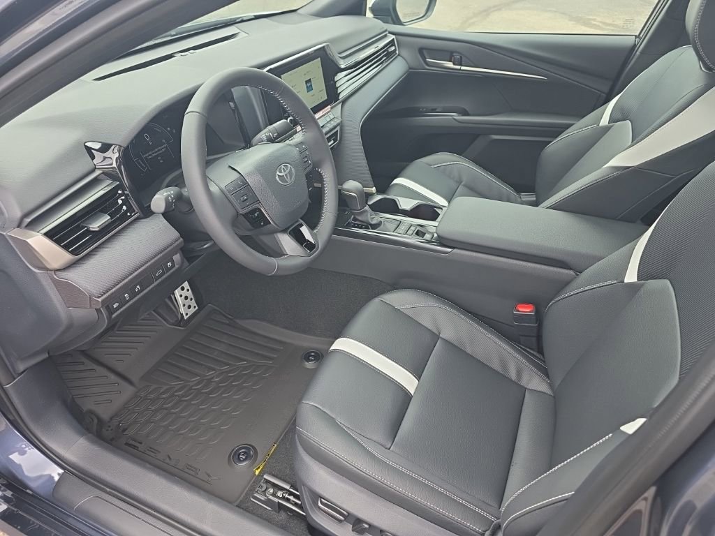 New 2026 Toyota Camry SE FWD image 7