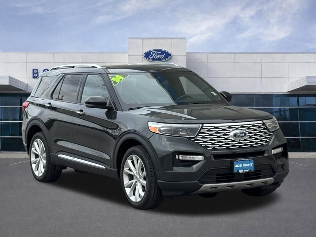 Used 2024 Ford Explorer Platinum w/ Technology Package image 2