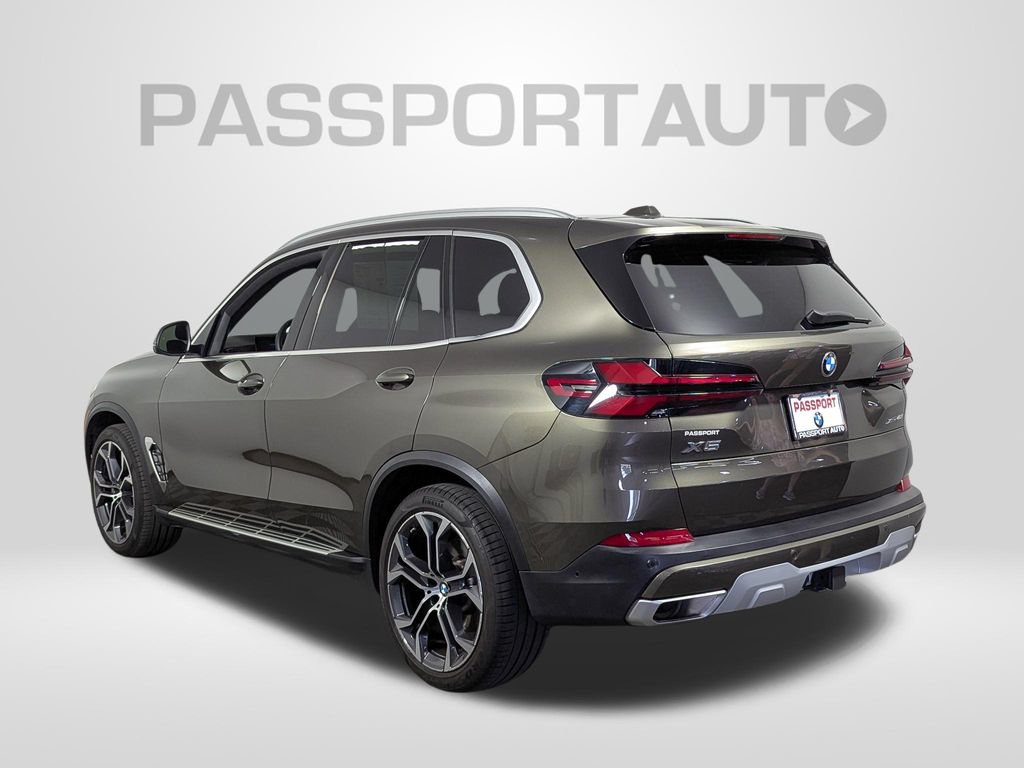 Certified 2024 BMW X5 xDrive40i w/ Premium Package AWD/4WD image 3