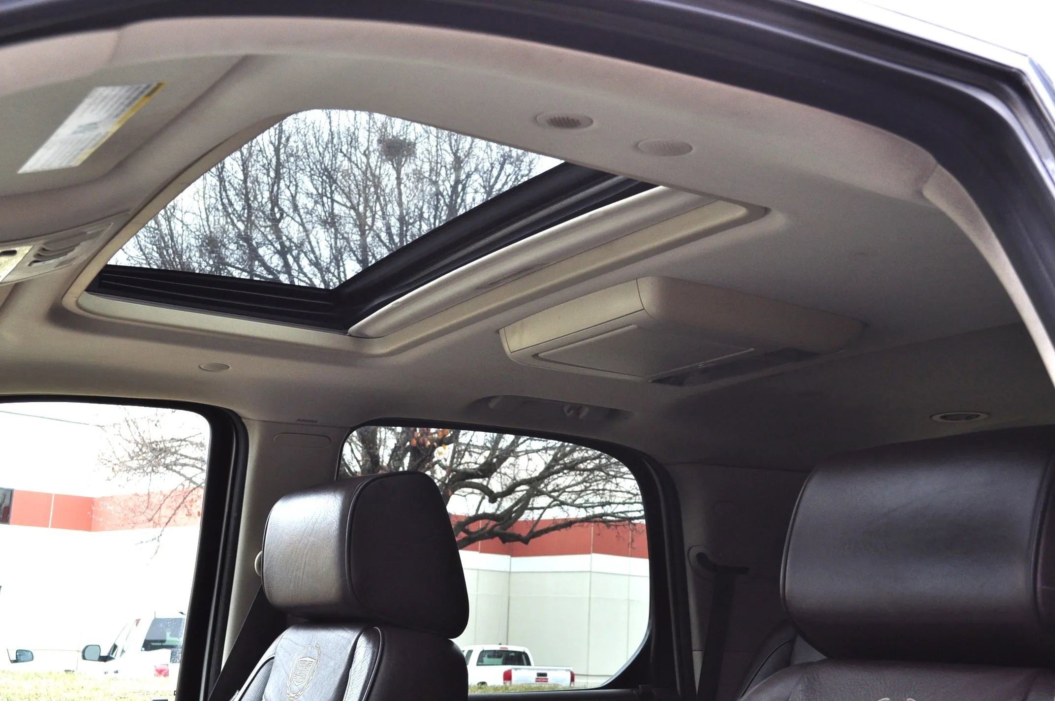 Used 2013 Cadillac Escalade Platinum image 33