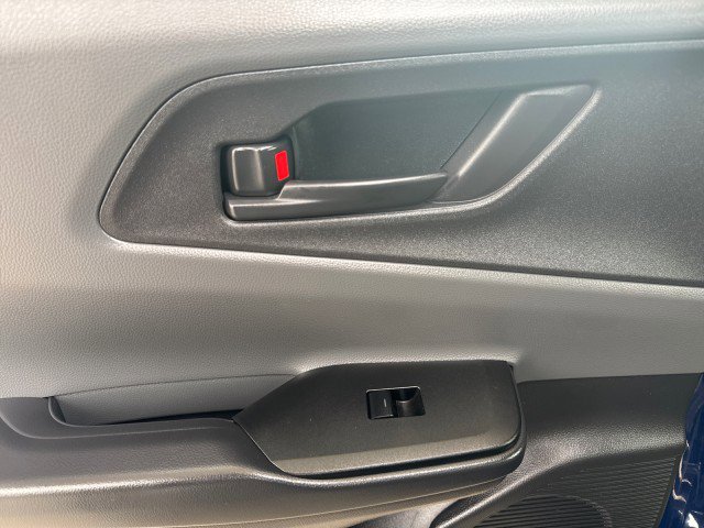 Used 2023 Toyota Prius LE image 5