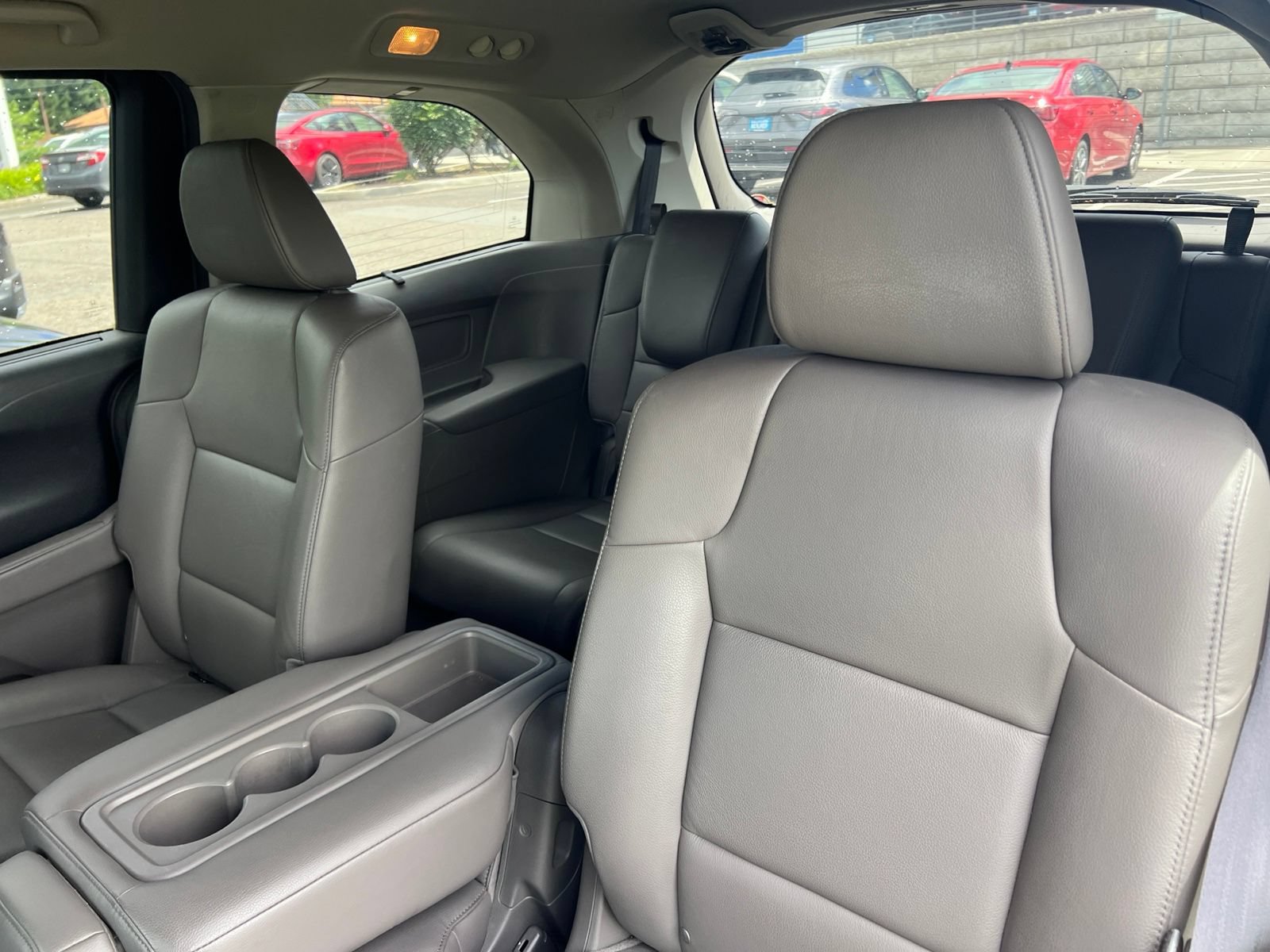 Used 2014 Honda Odyssey Touring image 9
