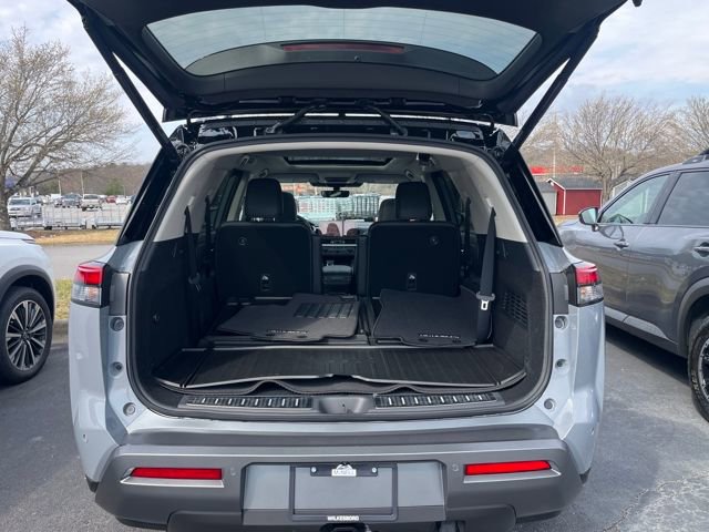 New 2026 Nissan Pathfinder Platinum AWD/4WD image 32