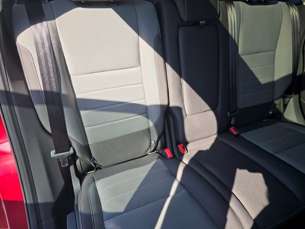 Used 2016 Ford Escape SE w/ Equipment Group 201A AWD/4WD image 14