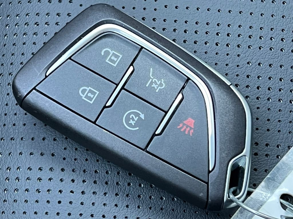 New 2026 Cadillac Lyriq V AWD/4WD image 31