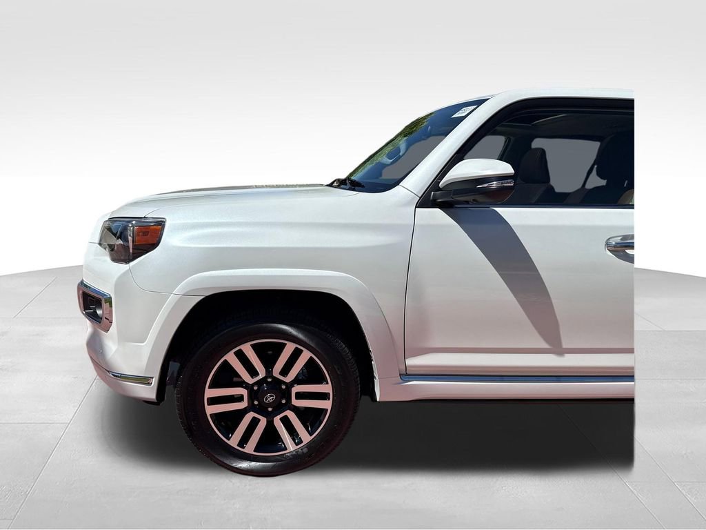 Used 2024 Toyota 4Runner Limited AWD/4WD image 37
