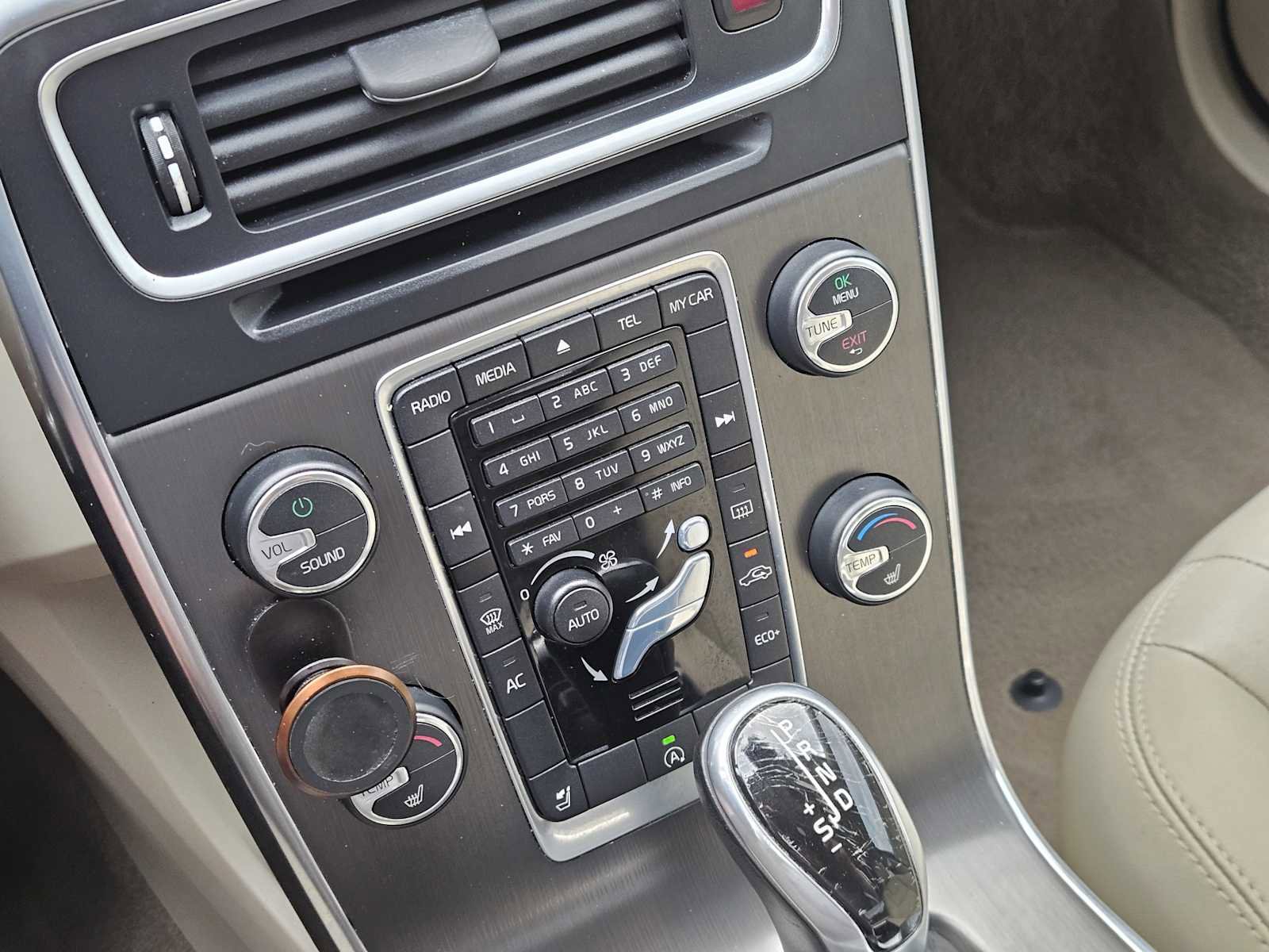 Used 2015 Volvo S60 T5 Premier image 17