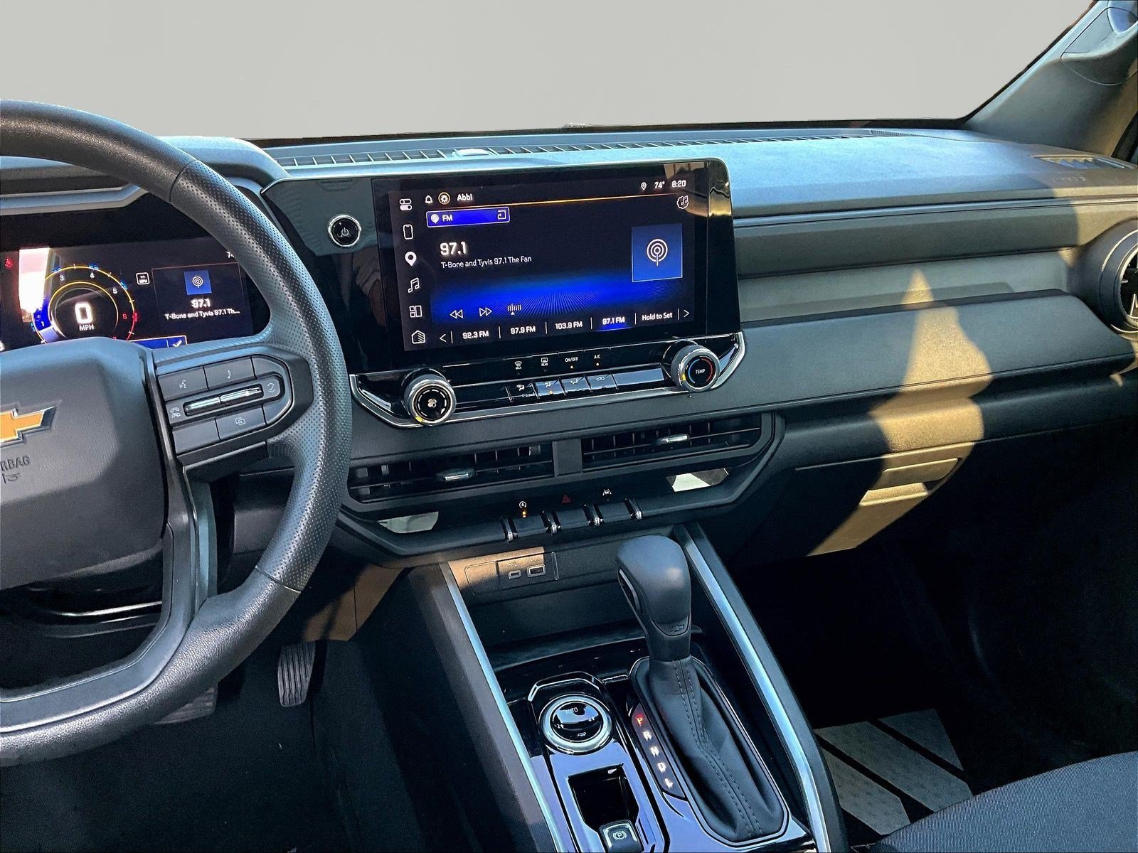Used 2025 Chevrolet Colorado W/T AWD/4WD image 10
