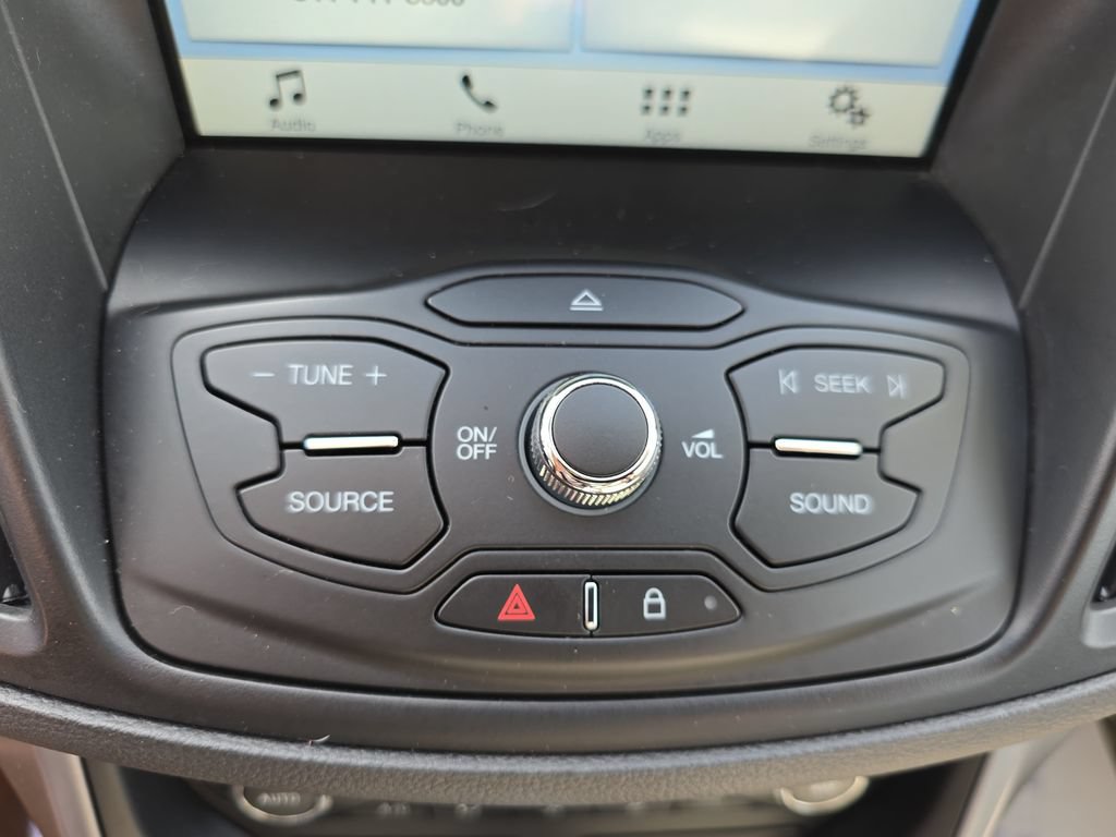 Used 2016 Ford C-MAX SE w/ Equipment Group 202A FWD image 26