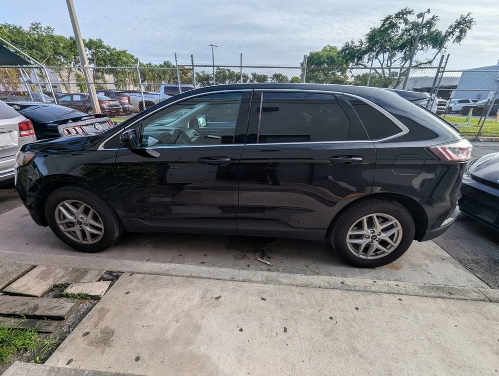 Used 2024 Ford Edge SEL AWD/4WD image 10