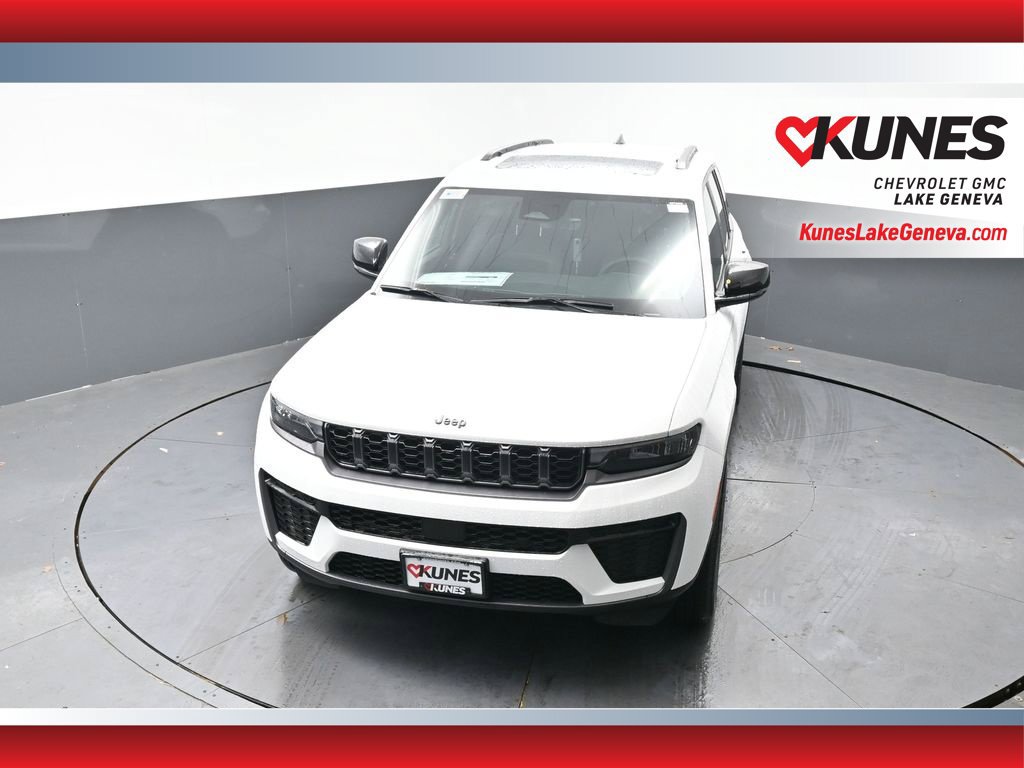 Used 2026 Jeep Grand Cherokee Altitude AWD/4WD image 37