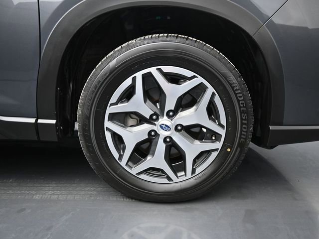 Used 2024 Subaru Forester Premium image 45