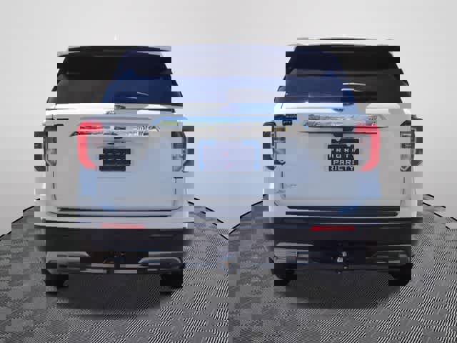 Used 2023 Ford Explorer XLT w/ Equipment Group 202A image 3