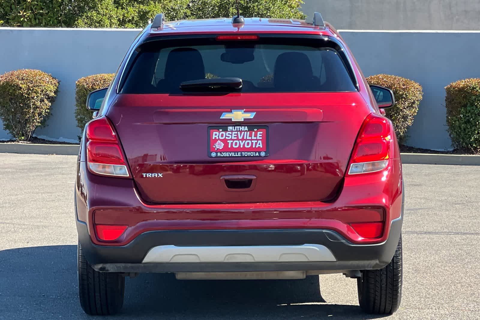 Used 2022 Chevrolet Trax LT w/ LT Convenience Package FWD image 8
