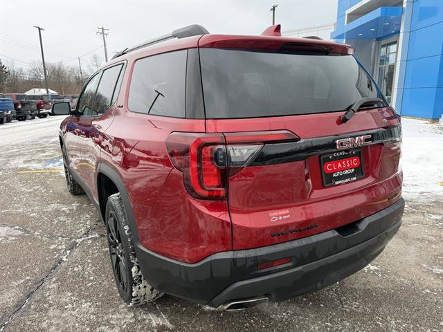 Used 2022 GMC Acadia SLE w/ Driver Convenience Package image 4