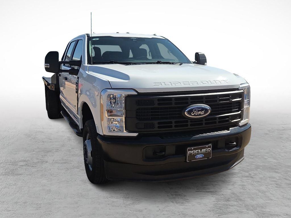 Used 2025 Ford F350 XL AWD/4WD image 2