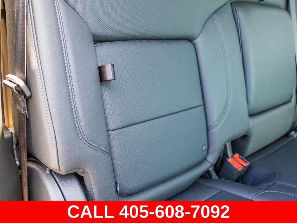 Used 2025 GMC Sierra 2500 SLT w/ SLT Premium Package AWD/4WD image 26
