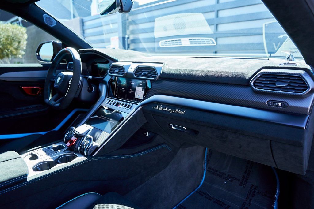 Used 2024 Lamborghini Urus Performante image 50