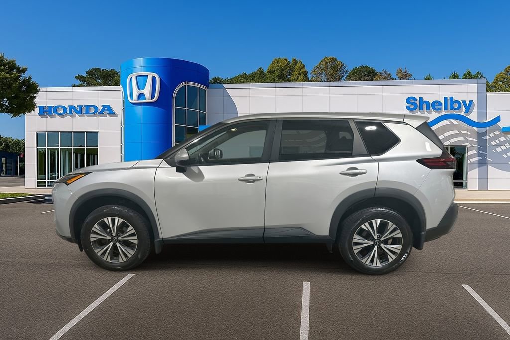 Used 2022 Nissan Rogue SV image 5